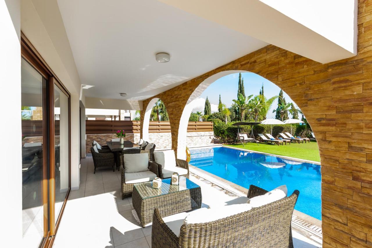 Sea Front Oceanus H2 By Ezoria Villas Ayia Napa Exterior photo