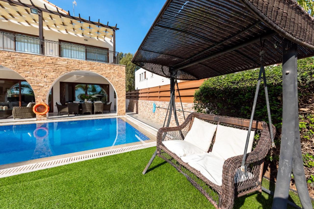Sea Front Oceanus H2 By Ezoria Villas Ayia Napa Exterior photo