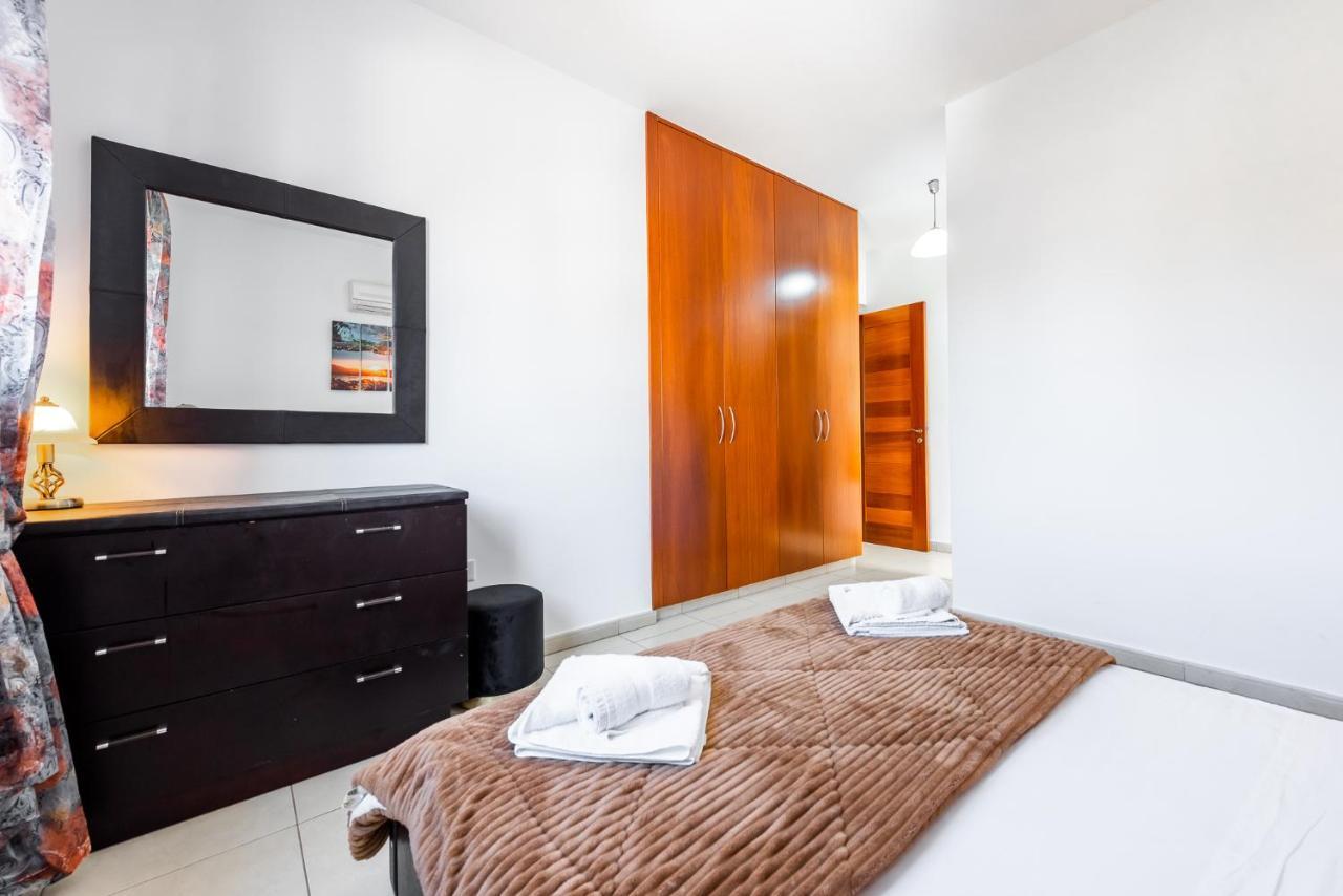 Sea Front Oceanus H2 By Ezoria Villas Ayia Napa Exterior photo