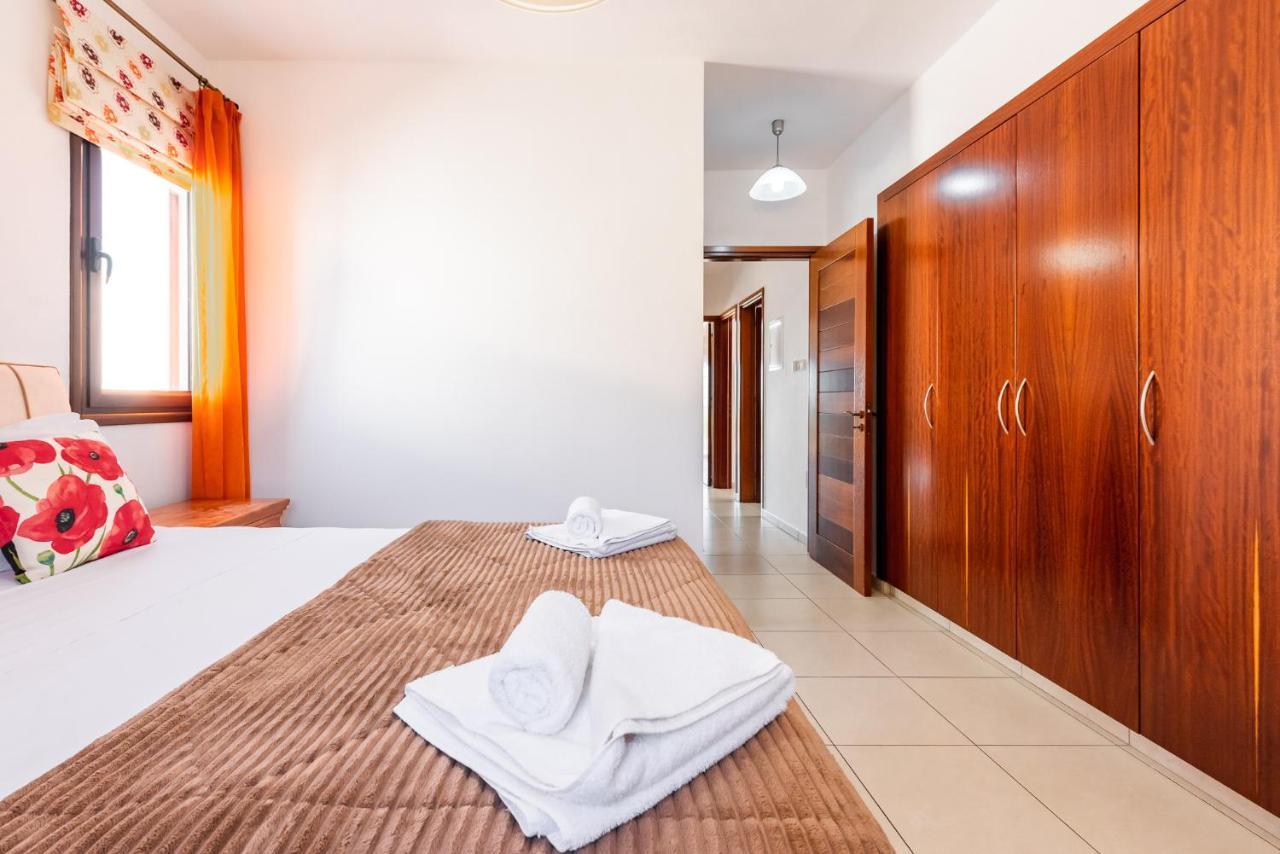 Sea Front Oceanus H2 By Ezoria Villas Ayia Napa Exterior photo