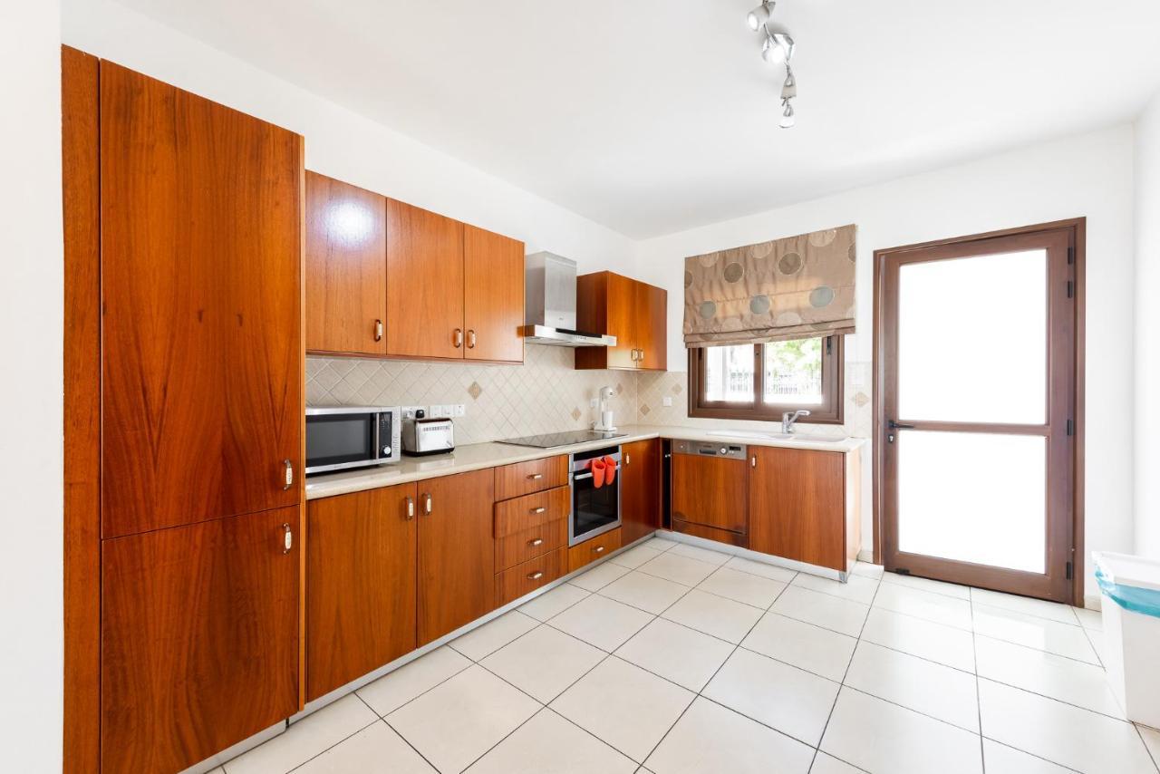 Sea Front Oceanus H2 By Ezoria Villas Ayia Napa Exterior photo