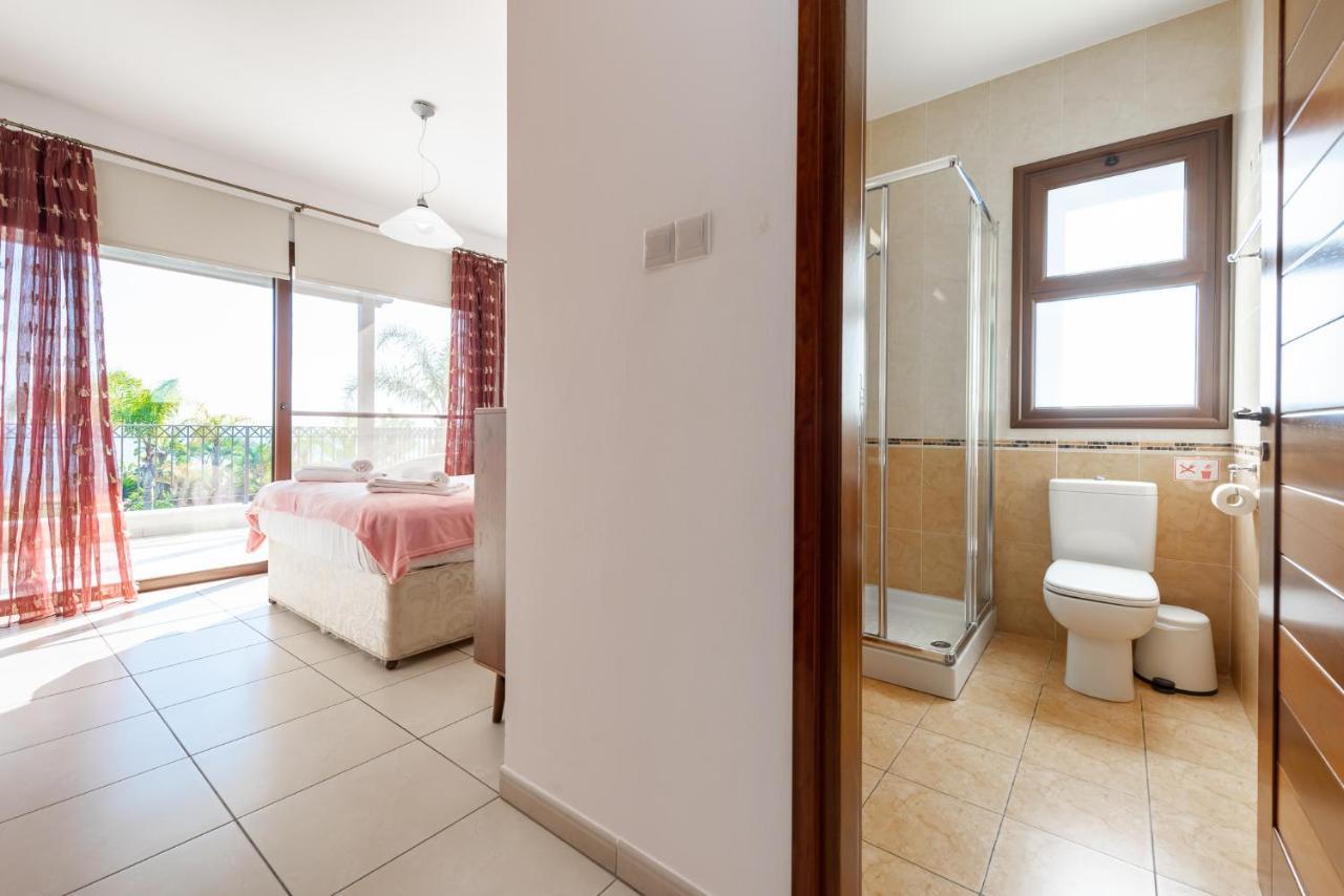 Sea Front Oceanus H2 By Ezoria Villas Ayia Napa Exterior photo